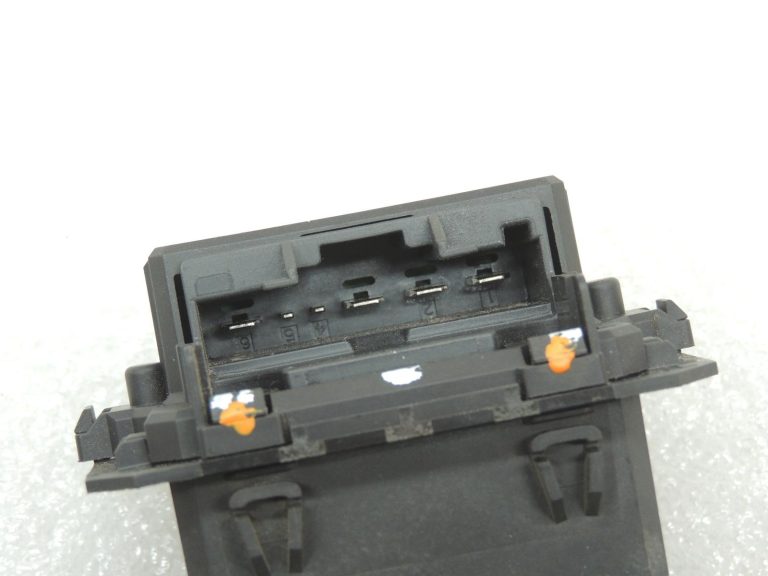 OEM Opel Vivaro B Renault Trafic III ventilatora regulētāja rezistors 95517552