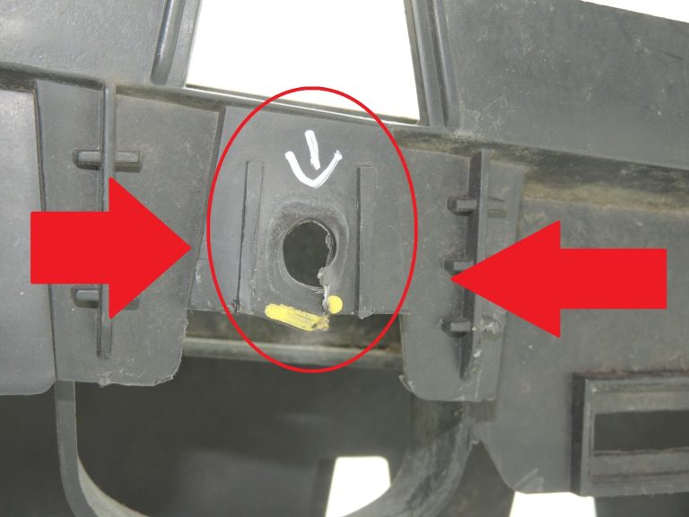 OEM Opel Vivaro B Renault Trafic III priekšējā bufera kronšteins 93450026
