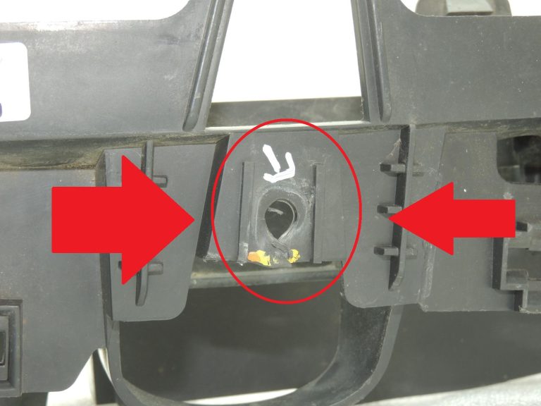 OEM Opel Vivaro B Renault Trafic III priekšējā bufera kronšteins 93450026