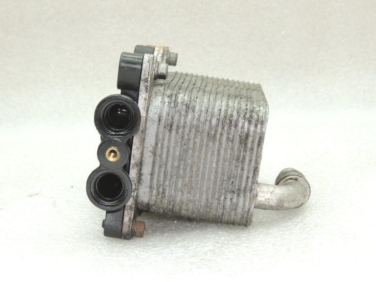 BMW E60 E61 530d automātiskās pārnesumkārbas eļļas dzesētāja siltummainis 17217803830 OEM