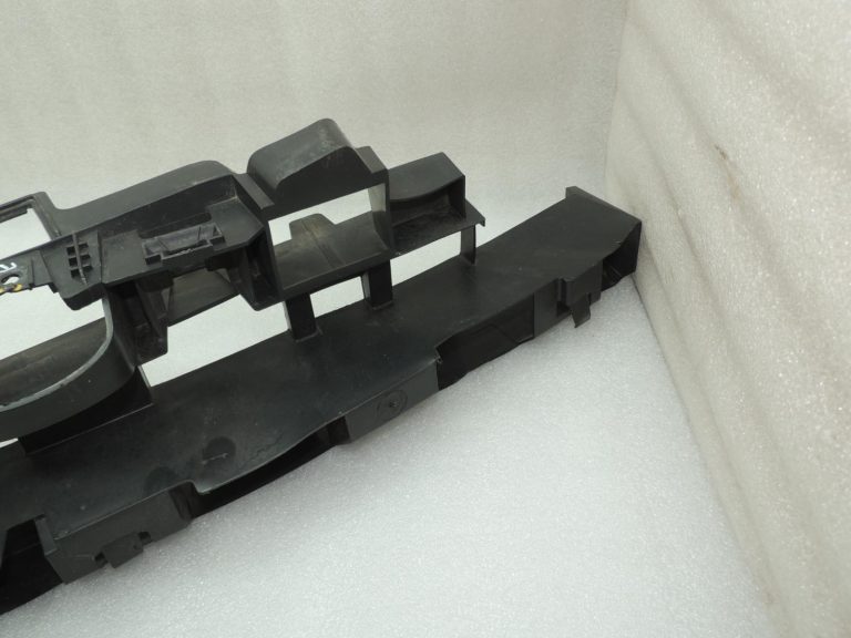OEM Opel Vivaro B Renault Trafic III priekšējā bufera kronšteins 93450026