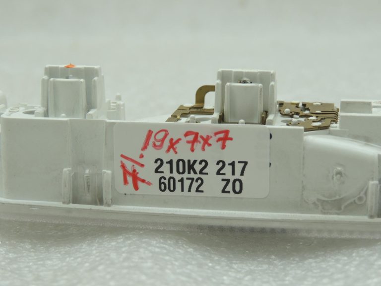 OEM Opel Vivaro B Renault Trafic III priekšējā jumta lampa 95528098