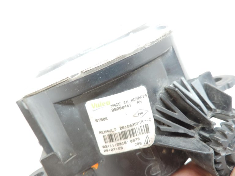 OE Opel Vivaro B Renault Trafic III priekšējais labais miglas lukturis 93867965