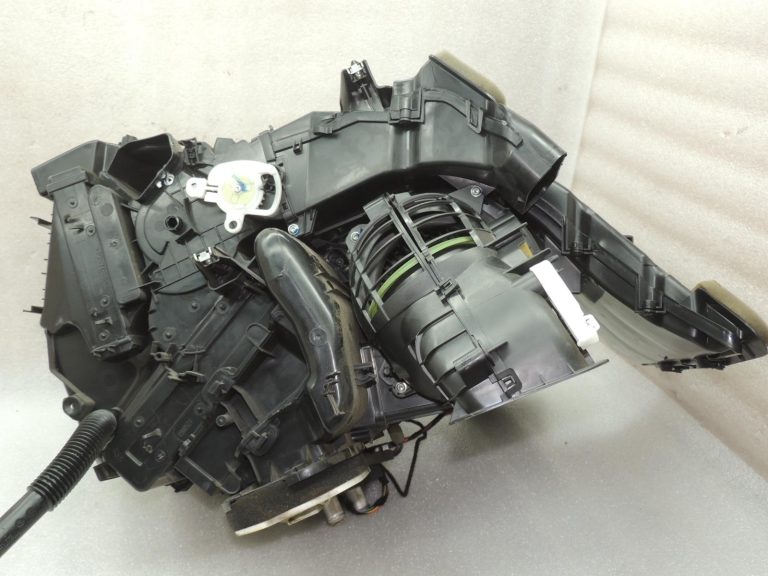 OEM Opel Vivaro B Renault Trafic III ventilatora korpusa sildītāja šļūtene 95527436