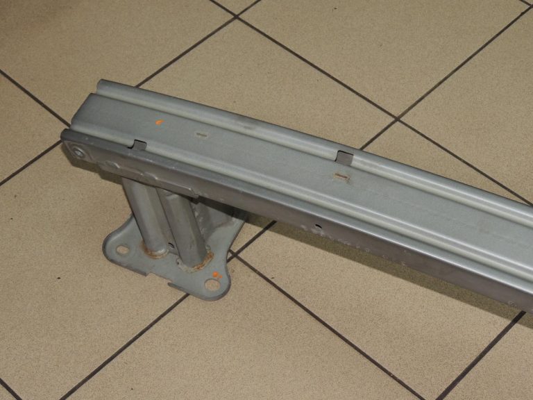 Opel Vivaro B Renault Trafic III priekšējais bufera kronšteins 95516997 OEM