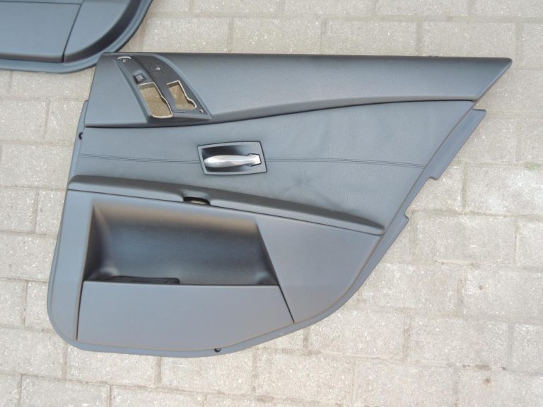 BMW E60 E61 ādas apdare — melna „Dakota“ āda, LCSW sporta sēdekļi ar elektrisko regulēšanu