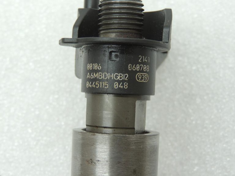 BMW E60, E61, E90 530d, 330d degvielas iesmidzinātājs 13537809193, 13537792721