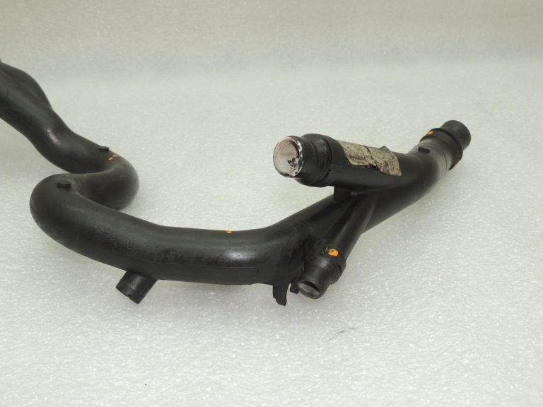 BMW E60 E61 530d M57N2 termostata dzesēšanas šķidruma caurules atgriezes caurule 11537806706 OEM