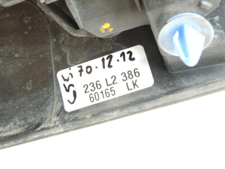 OE Opel Vivaro B Renault Trafic III numura zīmes apgaismojuma sloksne 93867931