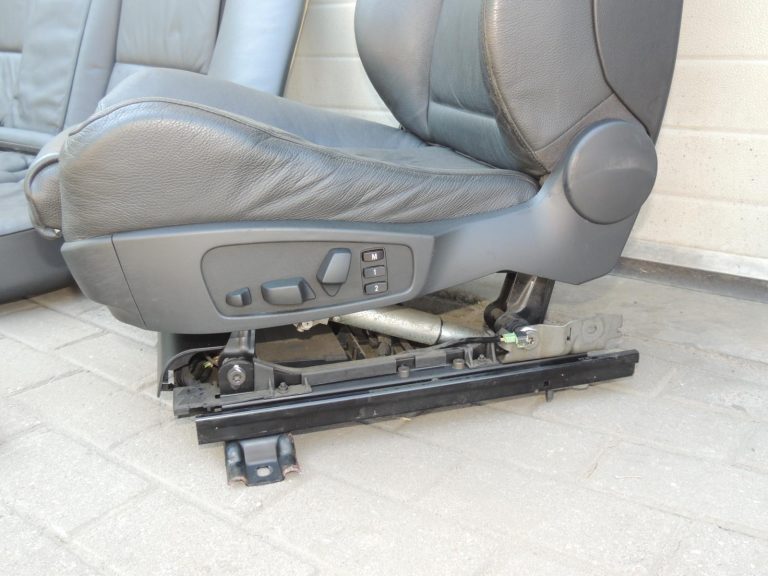 BMW E60 E61 ādas apdare — melna „Dakota“ āda, LCSW sporta sēdekļi ar elektrisko regulēšanu