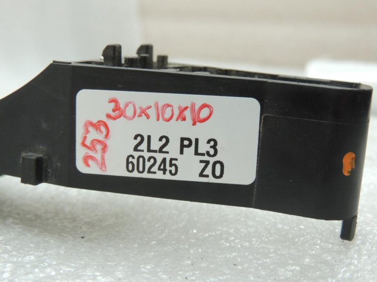 OEM Opel Vivaro B Renault Trafic III ārējās durvju roktura kronšteins 806075481R