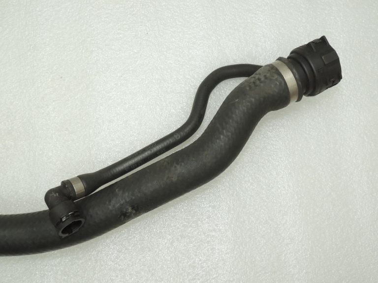BMW E60 E61 530d M57N2 dzesēšanas šķidruma caurule apkurei 17127787449