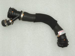 BMW E60 E61 530d M57N2 dzesēšanas šķidruma caurule izlīdzināšanas tvertnei 17127795262