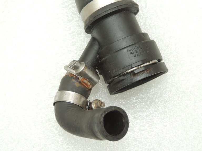 BMW E60 E61 530d M57N2 dzesēšanas šķidruma caurule izlīdzināšanas tvertnei 17127795262