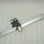 OEM Opel Vivaro B Renault Trafic III logu pacēlāja motors (labais) 93867657