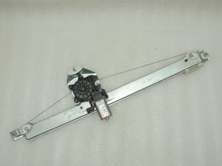 OEM Opel Vivaro B Renault Trafic III logu pacēlāja motors (labais) 93867657