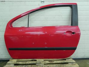 Peugeot 307 3 durvju priekšējās kreisās durvis Krāsa Sarkana KKN Durvju priekšējās kreisās durvis
