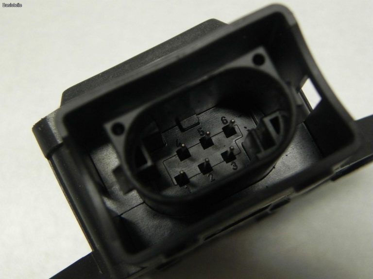 Mercedes W168 W211 W215 W220 R230 W414 W639 Rotācijas ātruma sensors A0025426618