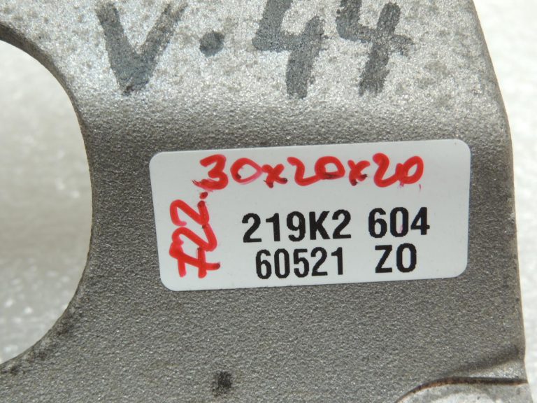 Volvo V40 Cross Country 1.6 D2 ģenerators 31258053 D4162T