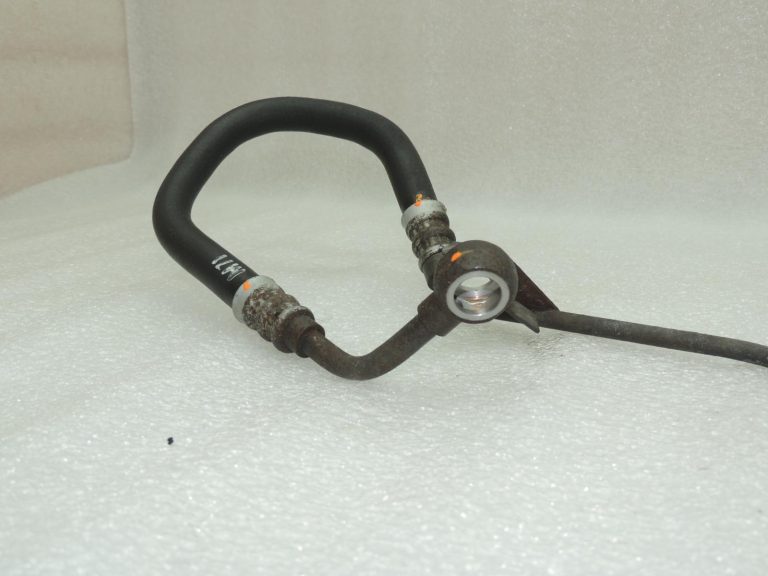 BMW E60 E61 530d M57N2 stūres hidrauliskā caurule (atgriezes caurule) 32416766413 OEM