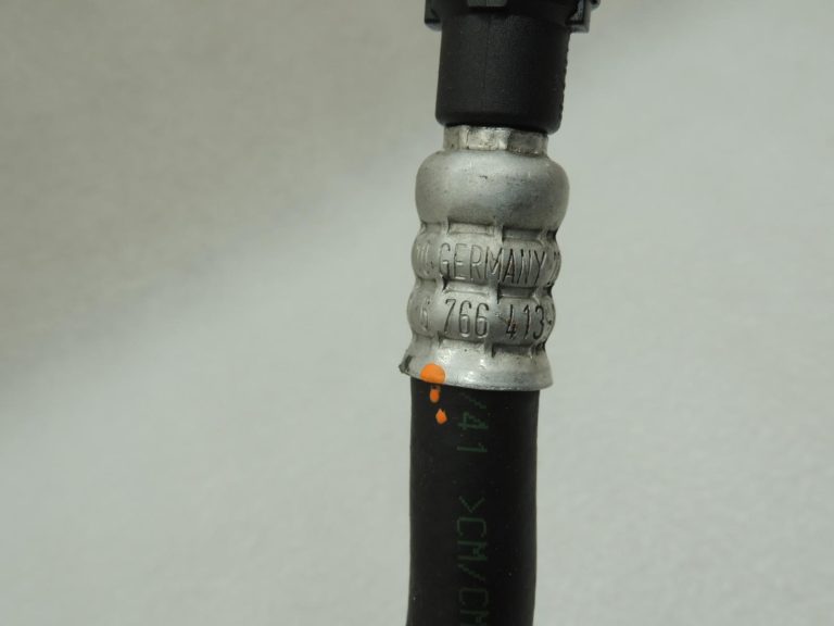 BMW E60 E61 530d M57N2 stūres hidrauliskā caurule (atgriezes caurule) 32416766413 OEM