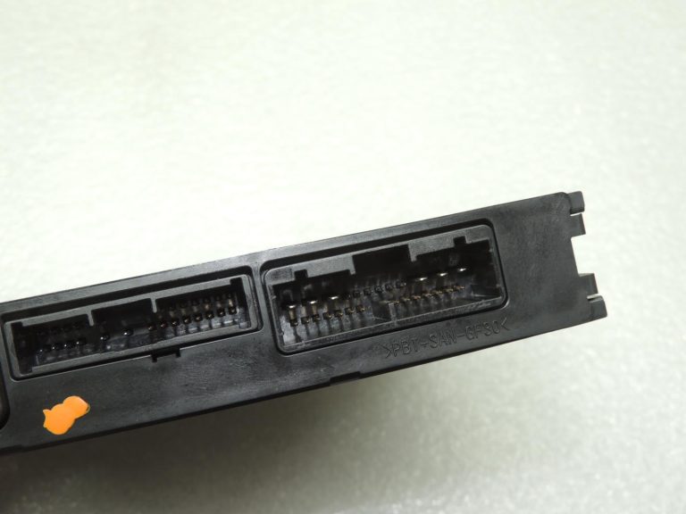 Oriģināls „Toyota Corolla E210“ Start-Stop vadības bloks OE 8926102150 1,2 Turbo