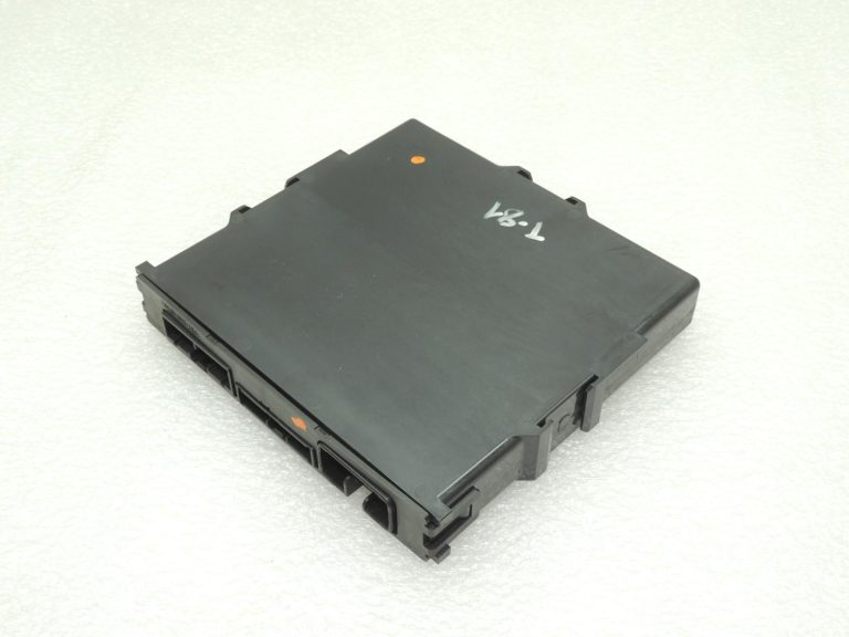Oriģināls „Toyota Corolla E210“ Start-Stop vadības bloks OE 8926102150 1,2 Turbo
