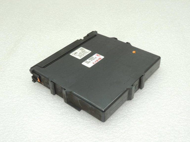 Oriģināls „Toyota Corolla E210“ Start-Stop vadības bloks OE 8926102150 1,2 Turbo