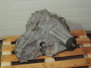 Nissan Navara II D40 3.0DCi V6 V9X Pārnesumkārba 331005X40A 331005X40D