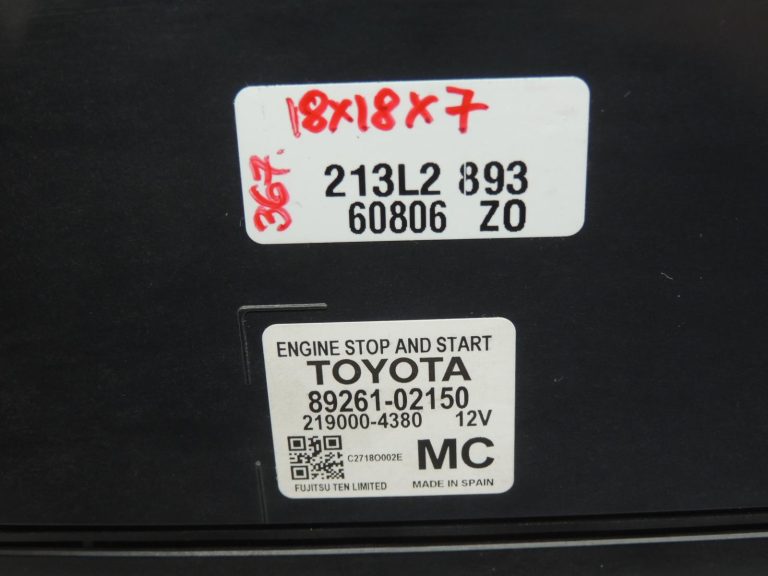 Oriģināls „Toyota Corolla E210“ Start-Stop vadības bloks OE 8926102150 1,2 Turbo