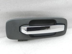 Nissan X-Trail oriģinālā aizmugurējā kreisā durvju rokturi 826078H300
