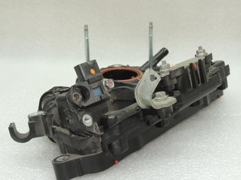 Toyota Corolla E210 1.2T ieplūdes kolektors 17120-47100 1712047100 OE