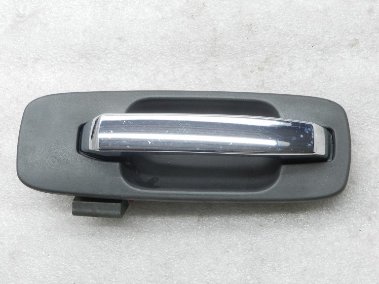 Nissan X-Trail oriģinālā aizmugurējā kreisā durvju rokturi 826078H300