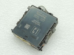Oriģināls „Toyota Corolla E210” stikla tīrītāju releja vadības bloks OE 8594012230 1.2T