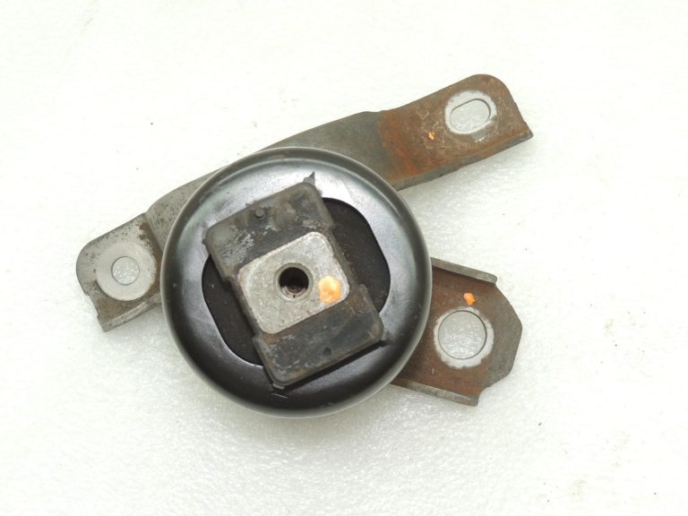 Volvo V60 S60 2.0 D3 dzinēja balsts, dzinēja uzkāršana 30671245 D5204T3 OEM