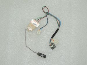 Toyota Corolla E210 degvielas līmeņa devējs 83320-10250 8332010250 OE