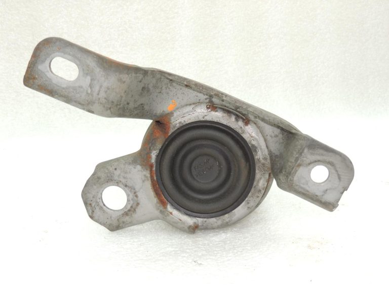 Volvo V60 S60 2.0 D3 dzinēja balsts, dzinēja uzkāršana 30671245 D5204T3 OEM