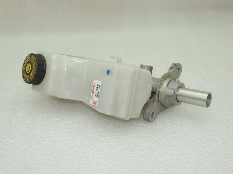 Toyota Corolla E210 galvenais bremžu cilindrs 47201-F9020 47201F9020 LHD oriģināls