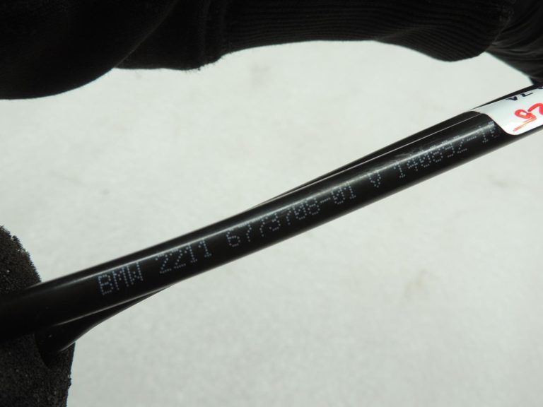 BMW E60 E61 530d M57N2 vakuuma caurule dzinēja balstam 22116773708 OEM