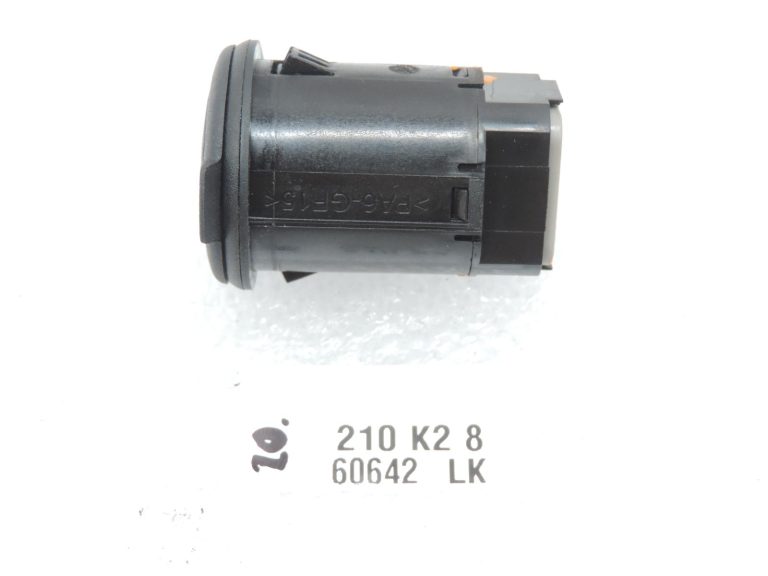 Nissan Navara II D40 USB AUX ligzda 280235X00A