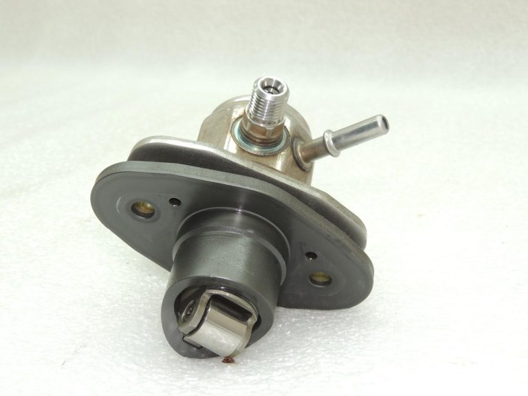 Toyota 1,2 Turbo NRE210 NGX50 augstspiediena benzīna sūknis 23101-47020 oriģināls