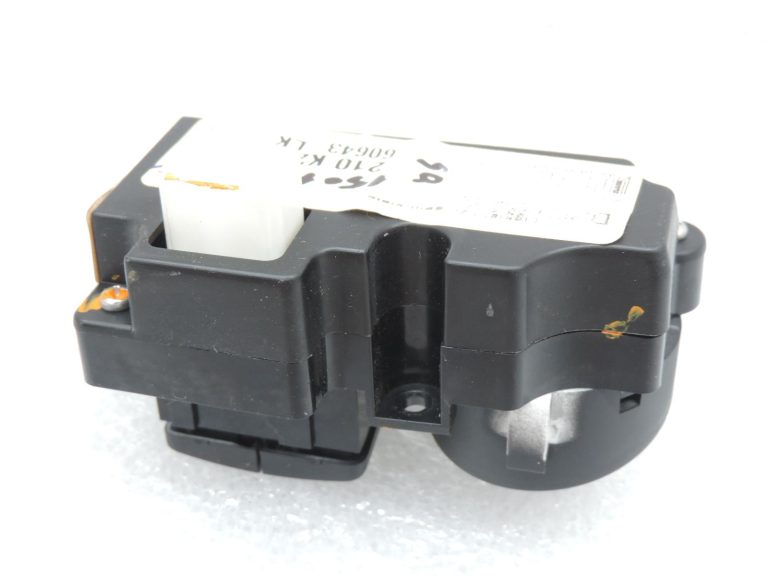 Nissan Navara II D40 radio navigācijas vadības slēdzis, kreisais 283955X00B