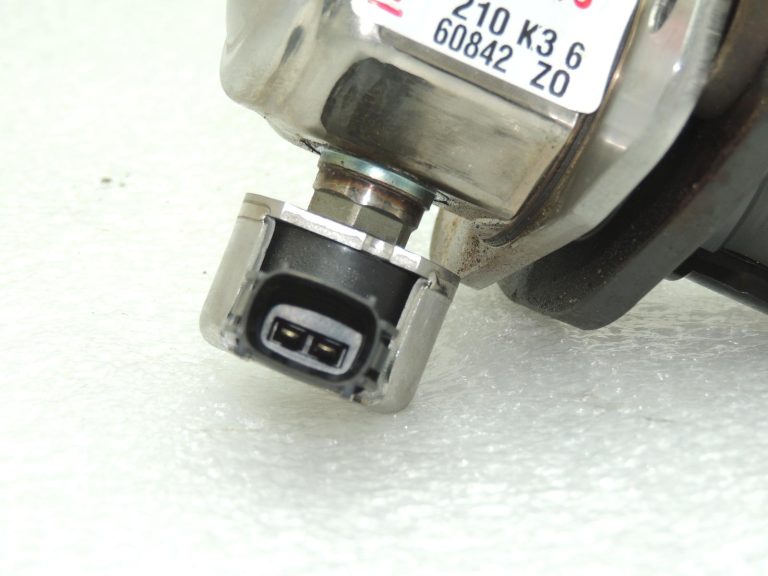 Toyota 1,2 Turbo NRE210 NGX50 augstspiediena benzīna sūknis 23101-47020 oriģināls