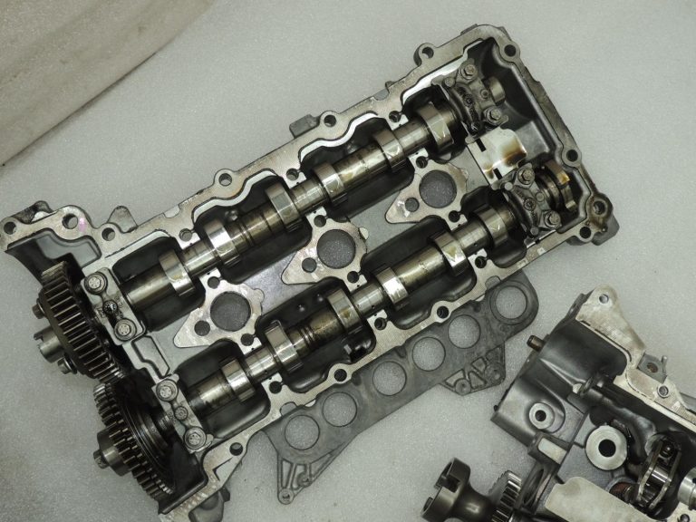 Oriģināls „Nissan Navara D40M“ cilindru galva (kreisā puse), OE 1109100QAA, 3,0 dCi V6