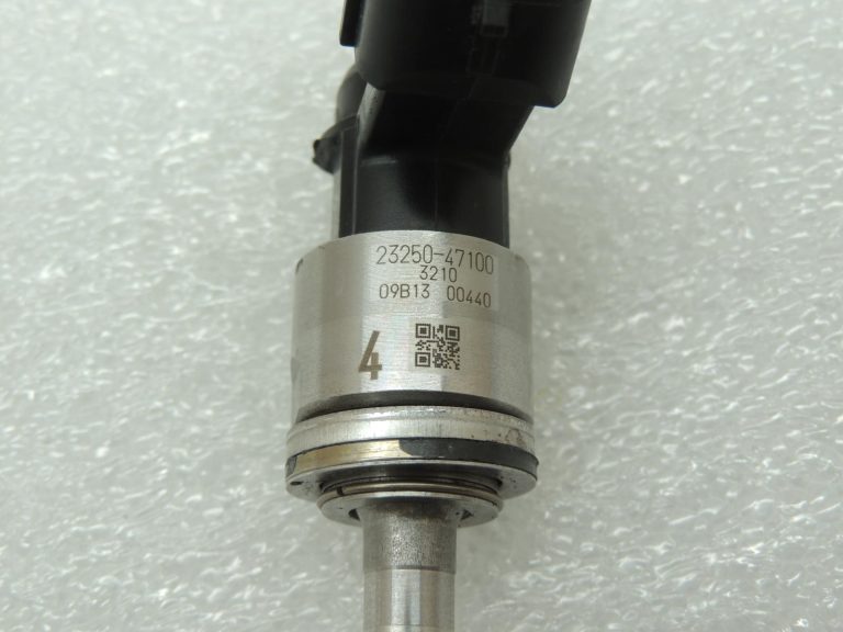 Toyota Corolla E210 1.2T degvielas iesmidzinātājs 2320947100 2325047100 OE