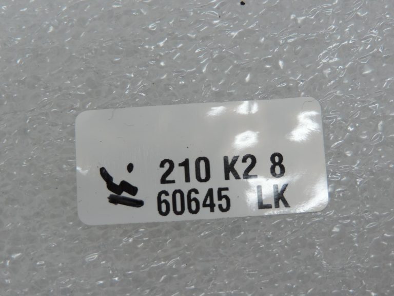 Nissan Navara II D40 avārijas gaismas slēdzis 252905X00A