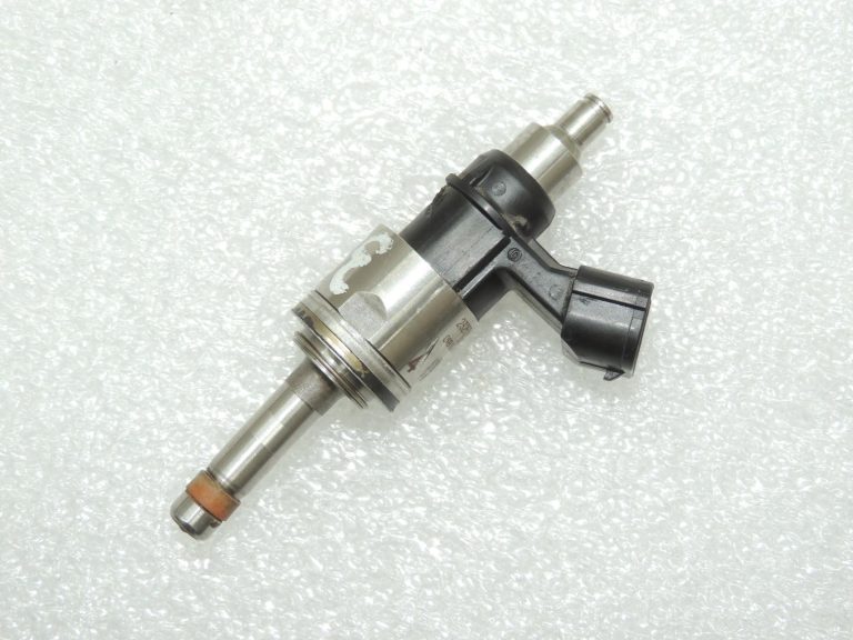 Toyota Corolla E210 1.2T degvielas iesmidzinātājs 2320947100 2325047100 OE