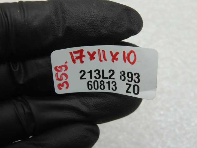 „Toyota Corolla E210“ atslēgu komplekts 8970402D40 6905702C30 6905202510 OE