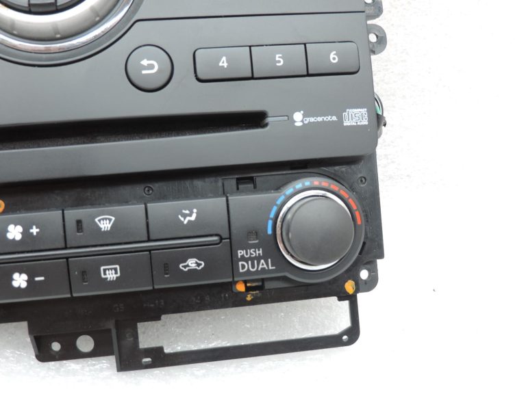 Nissan Navara II D40 klimata kontroles panelis, navigācijas sistēma, radio, instrumentu panelis 283955X00D