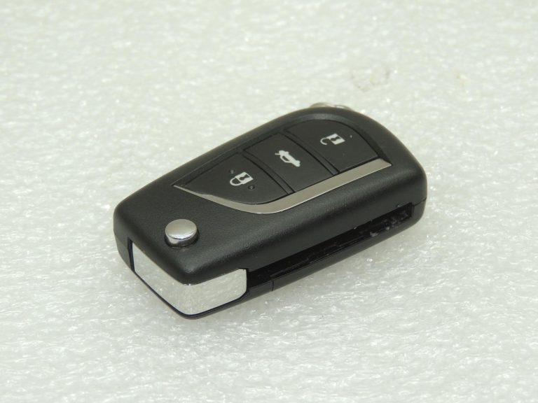 „Toyota Corolla E210“ viedā atslēga ar tālvadības pulti, 433 MHz, B2A2F2R, 8990H-02010, OE